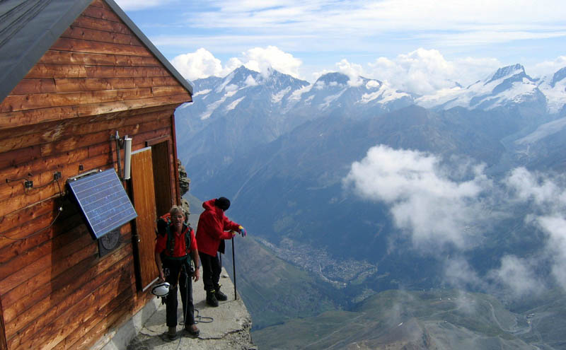 80535 1702 Hut in the Clouds