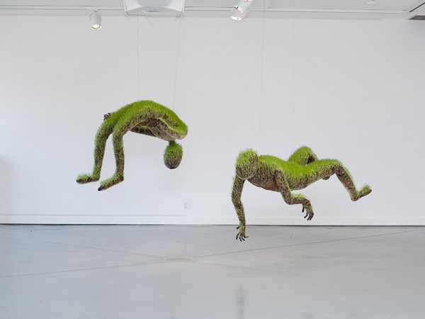 GR1 Lifes of Grass by Mathilde Roussel