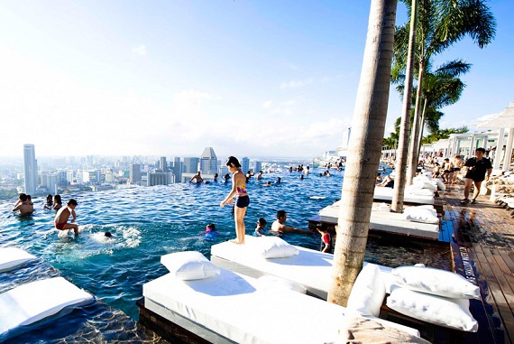 Skyscraper Infinity Pool in Singapore Singapore Skyscraper Infinity Pool in Singapore