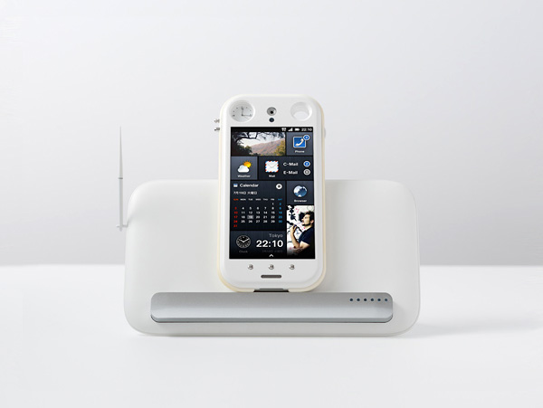 concept2 pic on Design You Trust concept2 KDDI iida concept smartphone designed by Jaime Hayon