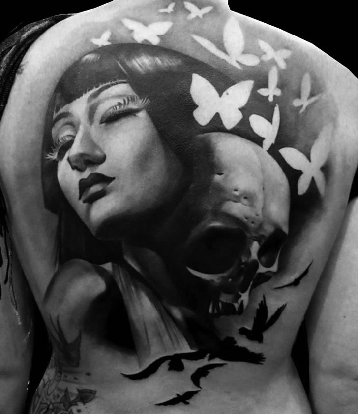 Matteo Pasqualin has a number of beautiful black and white tattoos