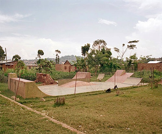 yann gross uganda skatepark 01 pic on Design You Trust yann gross uganda skatepark 01 Kitintale Skate Park in Uganda – Photography by Yann Gross