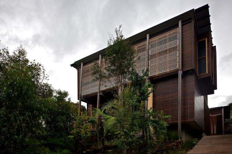 Currimundi Beach House by Loucas Zahos Architects 124 750x500 Currimundi Beach House by Loucas Zahos Architects