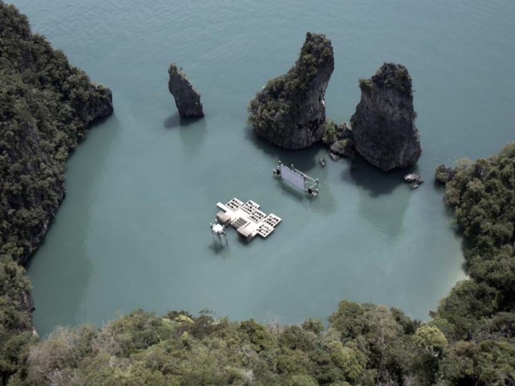 Floating Cinema by Ole Scheeren 172 750x562 Floating Cinema by Ole Scheeren