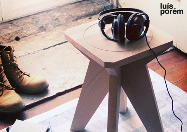1o66 Zero stool by Luís Porém