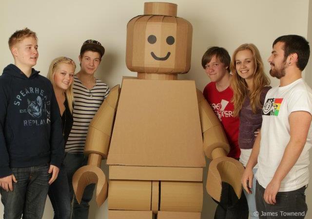 Cardboard Lego man 2o9 Cardboard Lego man