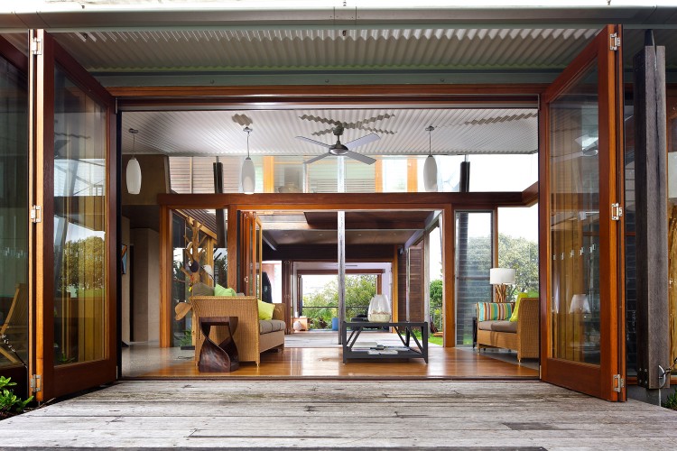 Currimundi Beach House by Loucas Zahos Architects 54 750x500 Currimundi Beach House by Loucas Zahos Architects