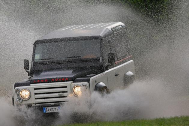 Aznom Land Rover Defender Land Rover Defender by Aznom 04 Aznom Land Rover Defender