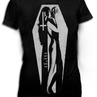 SKULL KISSER GIRLS 200x200 pic on Design You Trust SKULL KISSER GIRLS 200x200 Check out the Black Victory Store!