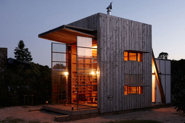 Portable Beach Hut – Whangapoua Sled House Whangapoua Portable Hut Crosson Clarke Carnachan 1 Portable Beach Hut – Whangapoua Sled House