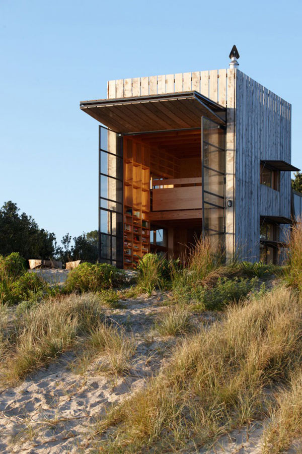 Portable Beach Hut – Whangapoua Sled House Whangapoua Portable Hut Crosson Clarke Carnachan 3 Portable Beach Hut – Whangapoua Sled House