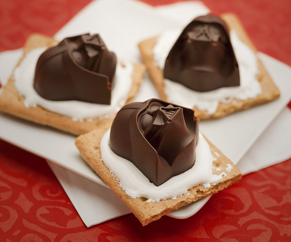 Star Wars Darth Vader Ice Cube and Chocolate Tray ebfa vader ice tray inuse Star Wars Darth Vader Ice Cube and Chocolate Tray