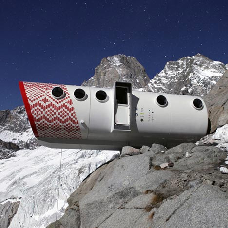 i1a152 Sustainable Retreat Hits the Slopes