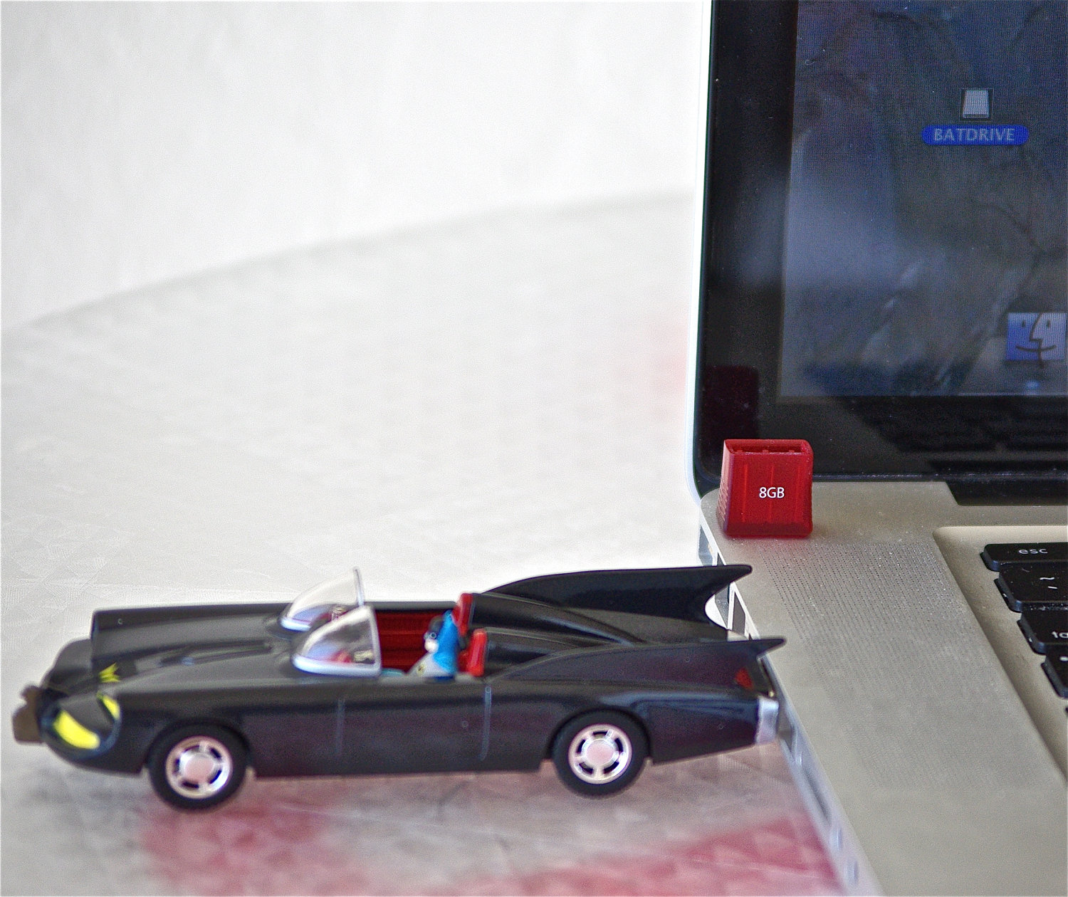 il fullxfull.2968370041 Handmade Retro Batmobile USB Sticks