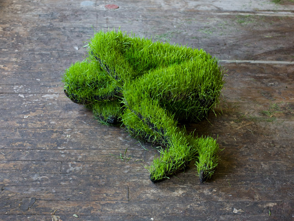 life of grass 3 Fantastic Living Grass Sculptures
