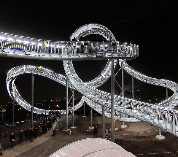 Magic Mountain Walking Roller Coaster magic mountain walking roller coaster 11 Magic Mountain Walking Roller Coaster