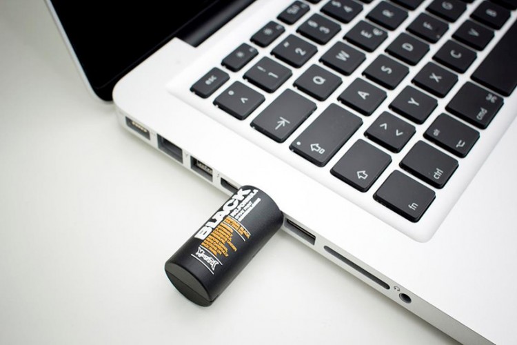 Montana spraycan usb drive montana black usb stick3 750x500 Montana spraycan usb drive