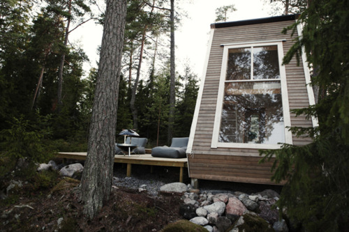 Micro House by Robin Falck tumblr m42o8dZOVl1rse1ipo2 500 Micro House by Robin Falck