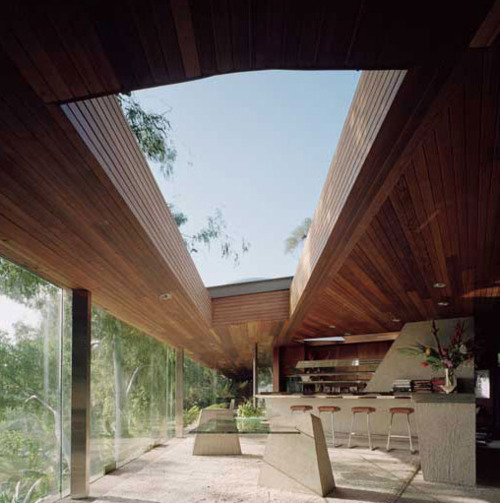 tumblr m4nkpck88h1rse1ipo2 500 Glass Wall Home in the Hollywood Hills
