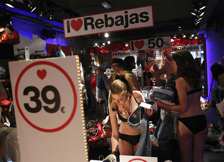 Hundreds in Underwear Flock to New Desigual Store in Madrid 1183 Hundreds in Underwear Flock to New Desigual Store in Madrid