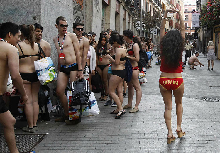 Hundreds in Underwear Flock to New Desigual Store in Madrid 1222 Hundreds in Underwear Flock to New Desigual Store in Madrid