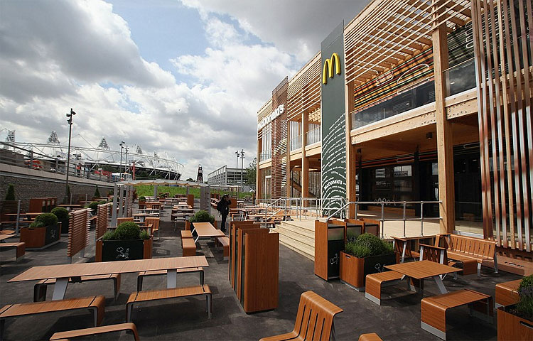 Saída de 1229 Worlds Biggest McDonald para Abrir em Londres