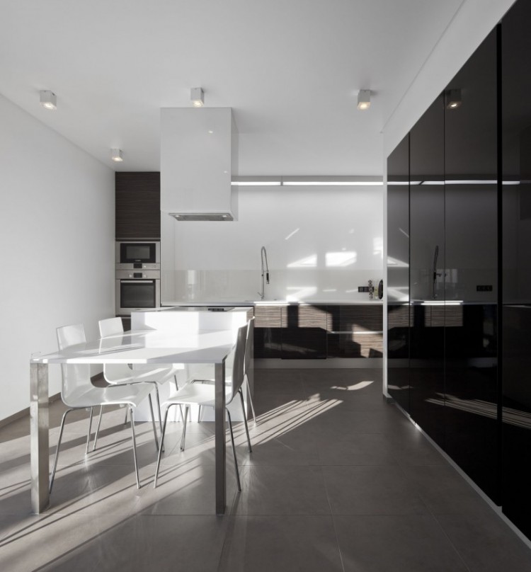 162 750x808 Xieira House II by A2 + Arquitectos