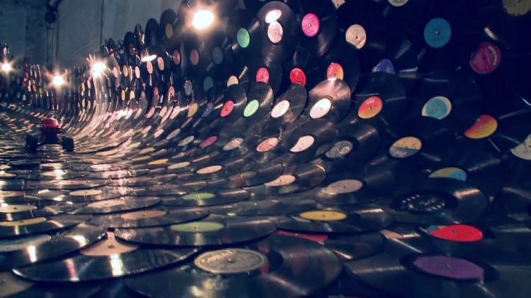 3 750x421 The Vinyl Rally: Lucas Abelas Noise Installation