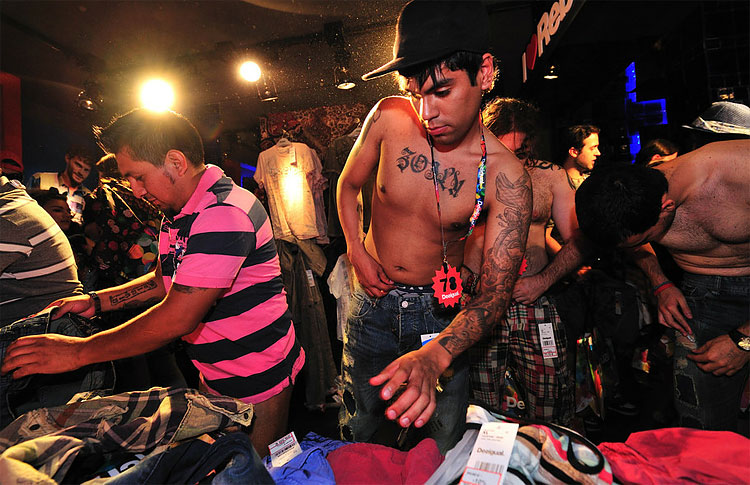 Hundreds in Underwear Flock to New Desigual Store in Madrid 474 Hundreds in Underwear Flock to New Desigual Store in Madrid
