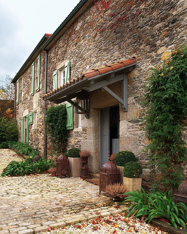 galicia spain home enpundit 1 Beautiful Stonework Throughout Sophisticated Spanish Home