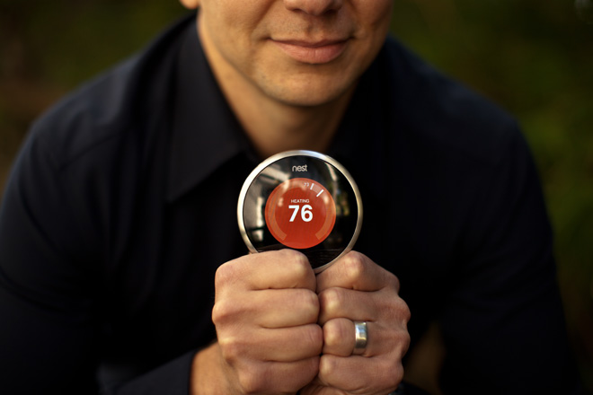 Nest, an intelligent termostat that learns your behaviour Nest, an intelligent termostat that learns your behaviour