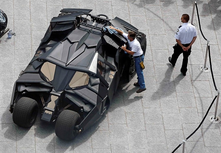tumbler batmobile 750x519 Tumbler Bat Mobile on tour