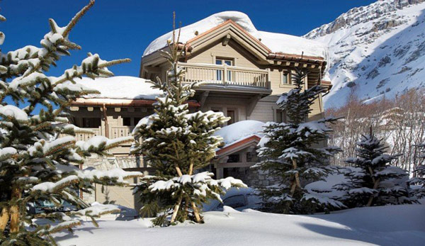 white pearl chalet Enpundit 1 Cozy and Luxurious White Pearl Chalet in the French Alps