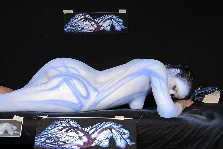 10 Amazing Artwork that Uses Nude Models as a Canvas