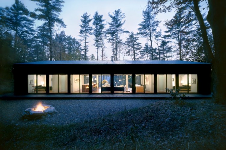Sixteen Doors House by Incorporated Studio 1192 750x499 Sixteen Doors House by Incorporated Studio