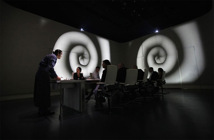 Ultraviolet Restaurant: Shanghai Eatery Pairs Food, Wine, Light, Sound 337 Ultraviolet Restaurant: Shanghai Eatery Pairs Food, Wine, Light, Sound