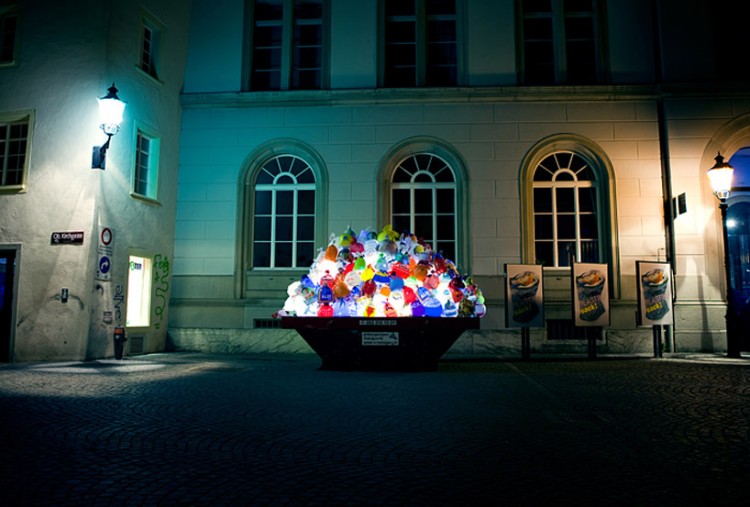 Garbage 2 750x507 pic on Design You Trust Garbage 2 750x507 Illuminated Plastic Bag Art Installation