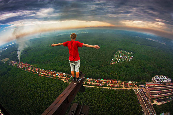Skywalking Dupri PetaPixel Enpundit Have Guts + Camera, Will Shoot Crazy Vantage Points