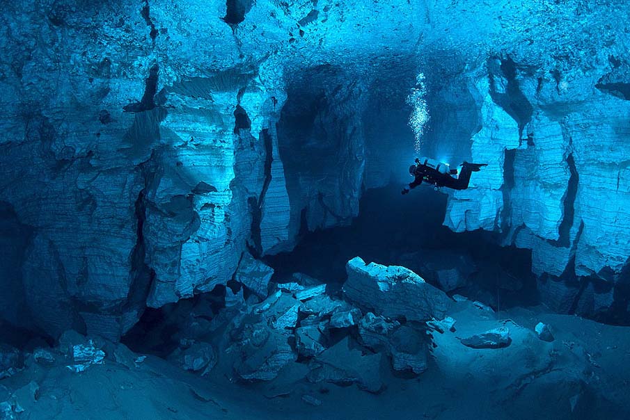 Breathtaking Underwater Photos of Orda Cave Underwater 4 Breathtaking Underwater Photos of Orda Cave