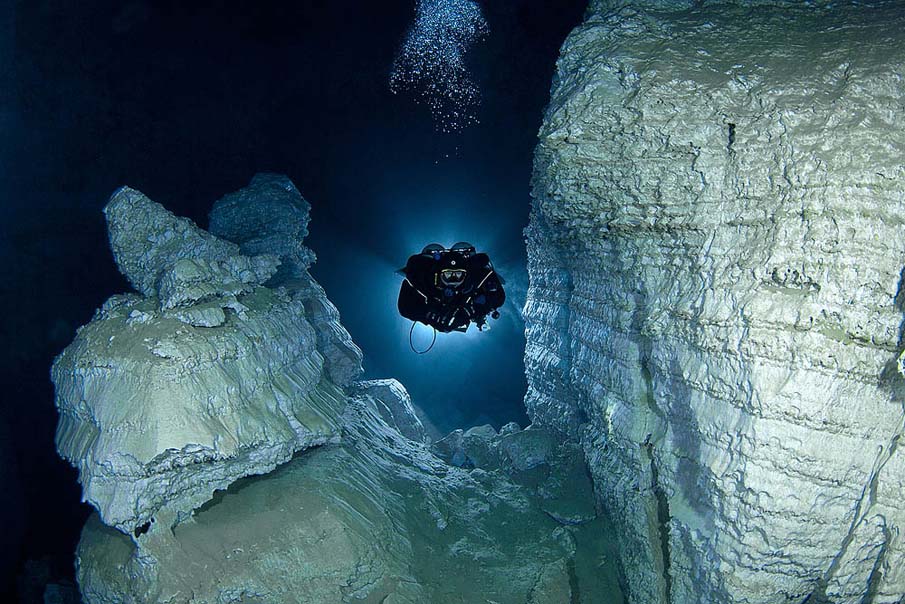 Breathtaking Underwater Photos of Orda Cave Underwater 5 Breathtaking Underwater Photos of Orda Cave