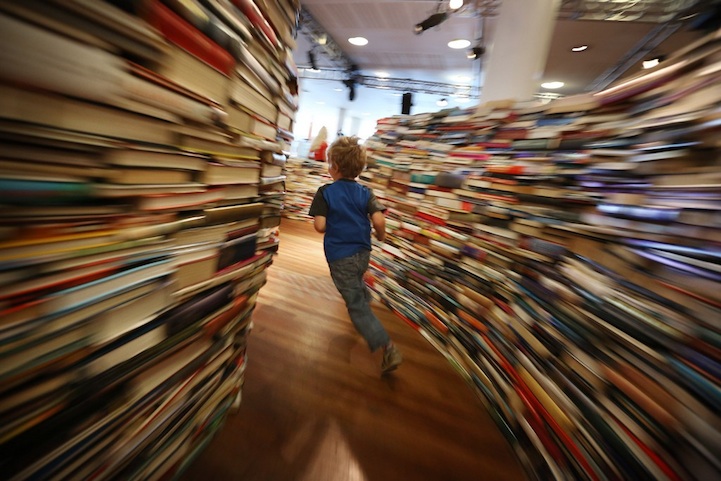 Giant Book Maze is Authors Unique Fingerprint amazeme 08 Giant Book Maze is Authors Unique Fingerprint