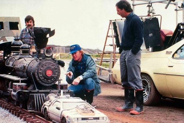 Hollywood “Behind the scenes” Photography (Jaws, Inception, Alien, Titanic, Godfather + many more) behind the scenes hollywood photo 06 Hollywood “Behind the scenes” Photography (Jaws, Inception, Alien, Titanic, Godfather + many more)