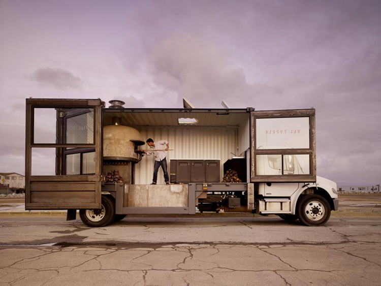Del Popolo Mobile Pizza Truck del popolo Del Popolo Mobile Pizza Truck