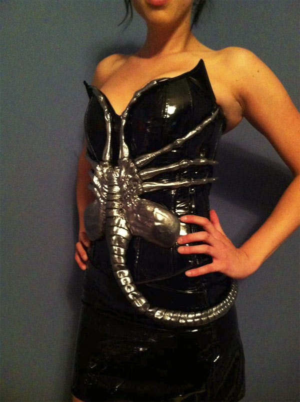 Facehugger Alien Corset facehugger corset 1 Facehugger Alien Corset