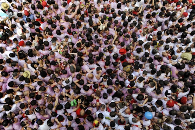 pb 120706 pamplona san fermin nj 02 750x499 San Fermin festival in Pamplona
