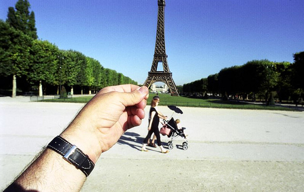 travel souvenir photos enpundit 01 Optical Illusion Photos by Michael Hughes