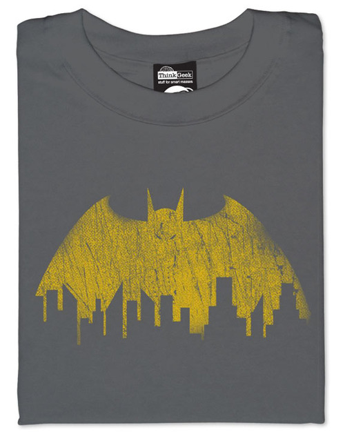 tumblr m6jxuvAEuZ1qiqf01o1 500 Vintage Batman Skyline T shirt