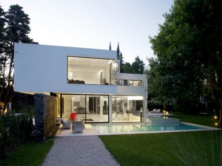 0117 750x560 Carrara House by Andres Remy Arquitectos