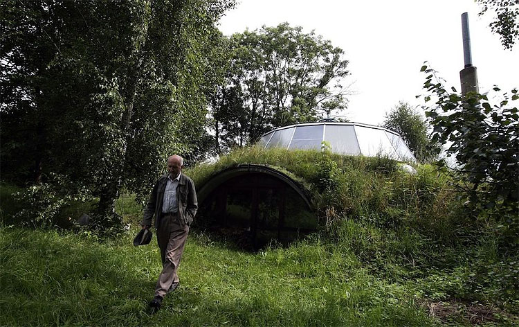 Czech Man Builds an Amazing Sci Fi House 040 Czech Man Builds an Amazing Sci Fi House
