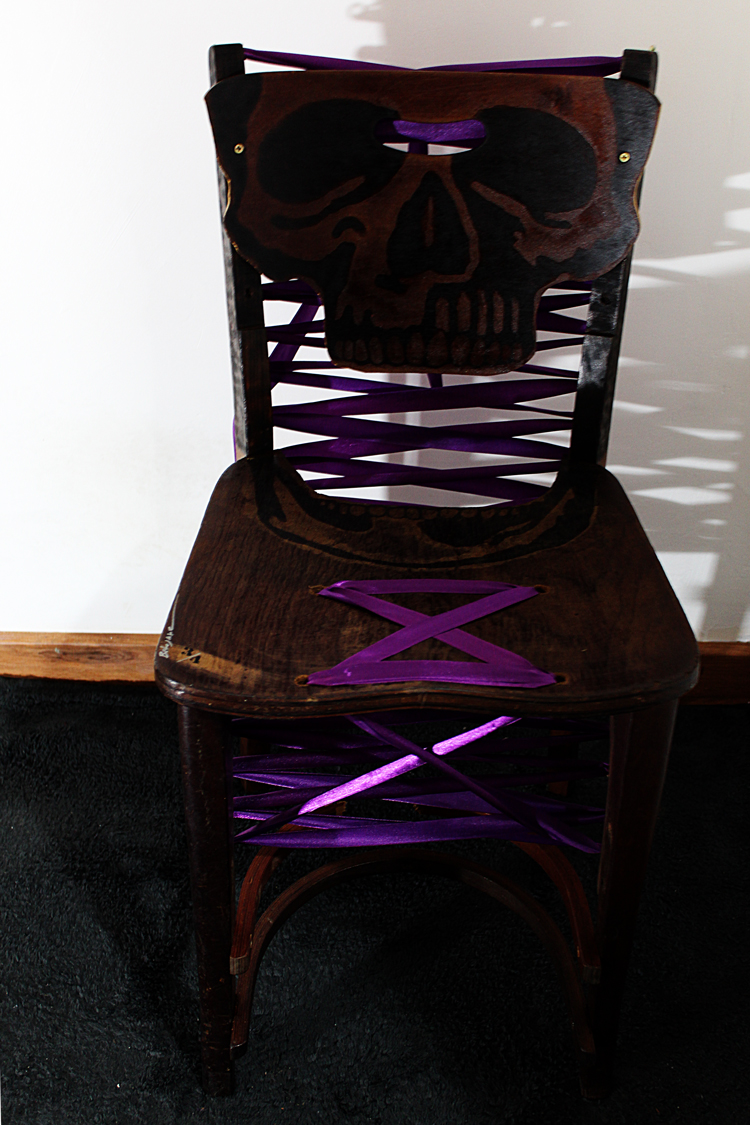 4 CHAIRS 11 00 4 CHAIRS